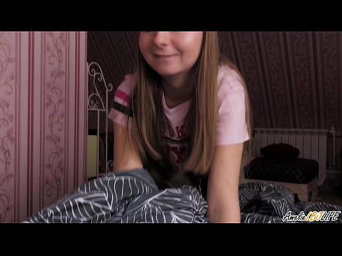 ❤️ Blondínka hlboko vysaje svoju BFF a dostane semeno do úst Porno video na nás ﹏